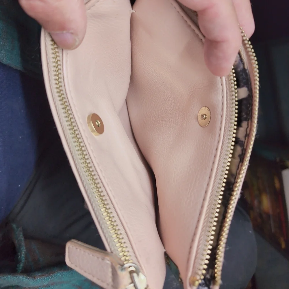 Elegant Pink Quilted Crossbody Bag